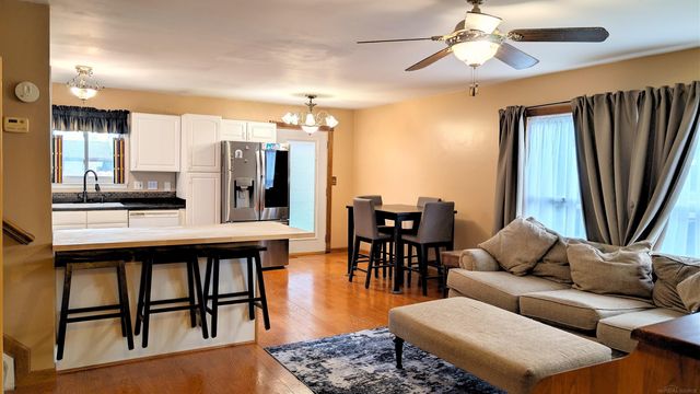 1826 Windingway Drive, Wixom, MI 48393