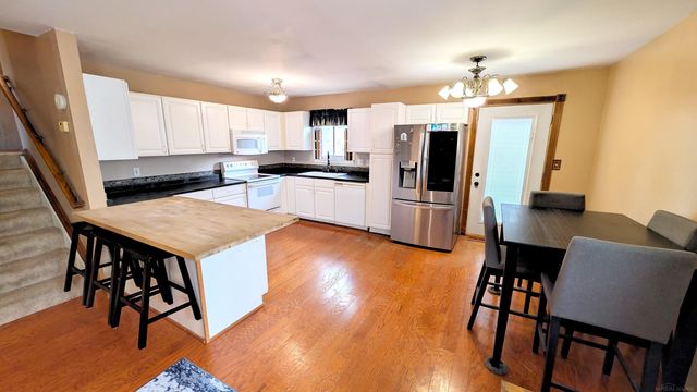 1826 Windingway Drive, Wixom, MI 48393