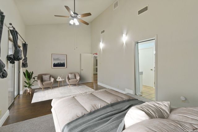 13914 Sugarberry Woods Street, San Antonio, TX 78249
