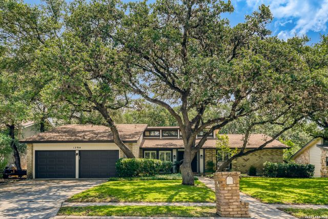 13914 Sugarberry Woods Street, San Antonio, TX 78249