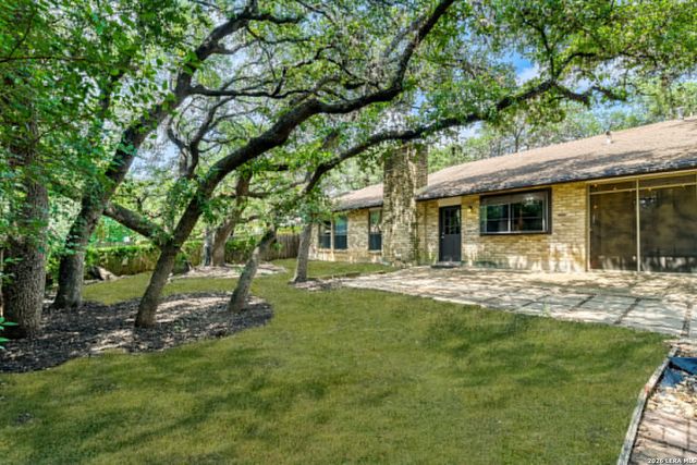 13914 Sugarberry Woods Street, San Antonio, TX 78249