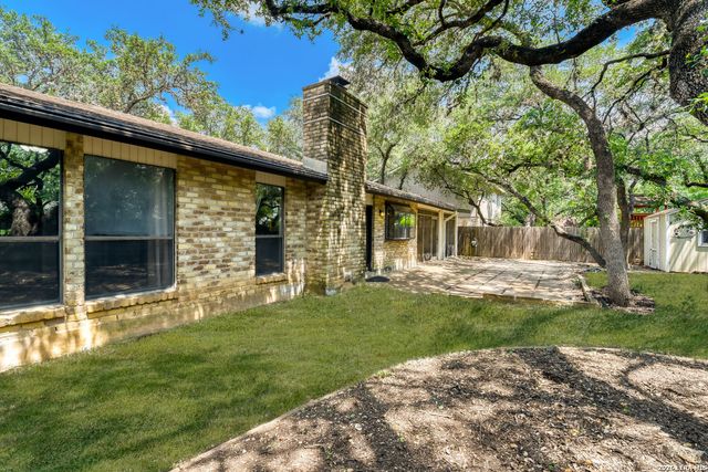 13914 Sugarberry Woods Street, San Antonio, TX 78249