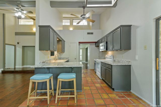 13914 Sugarberry Woods Street, San Antonio, TX 78249