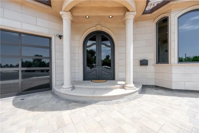 6554 Ethel Avenue, Valley Glen, CA 91606