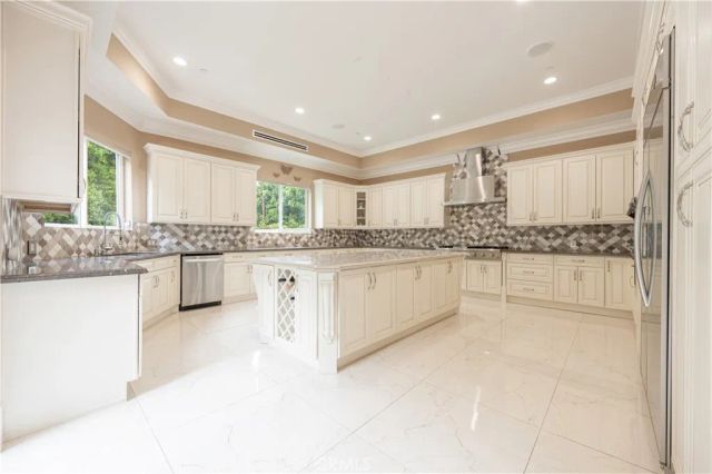 6554 Ethel Avenue, Valley Glen, CA 91606