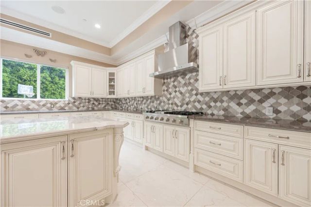 6554 Ethel Avenue, Valley Glen, CA 91606