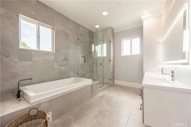 6554 Ethel Avenue, Valley Glen, CA 91606