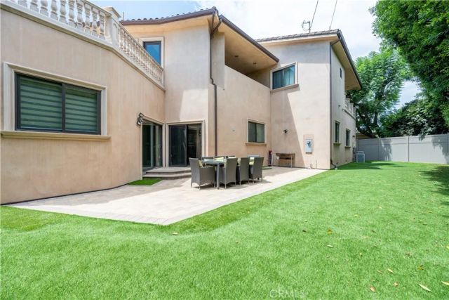 6554 Ethel Avenue, Valley Glen, CA 91606