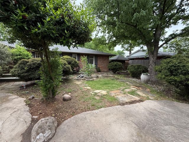 2200 Agnew Street, Bonham, TX 75418