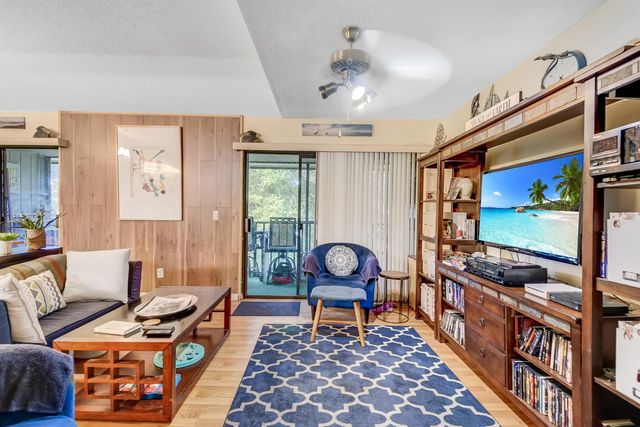 28 Catalonia Ct, St Augustine, FL 32086