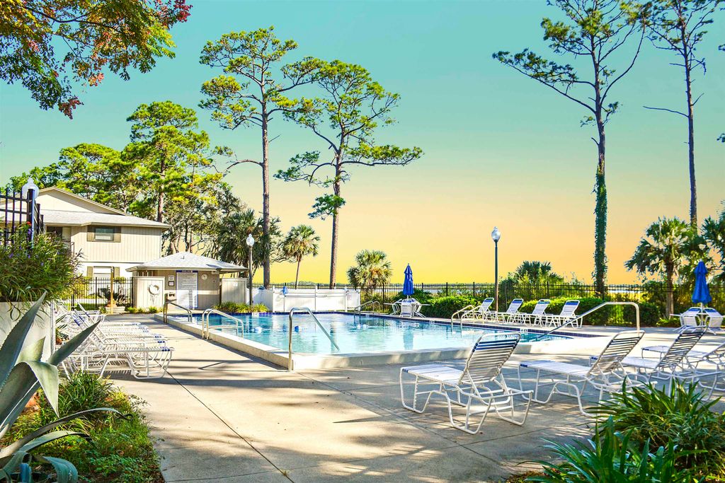 28 Catalonia Ct, St Augustine, FL 32086