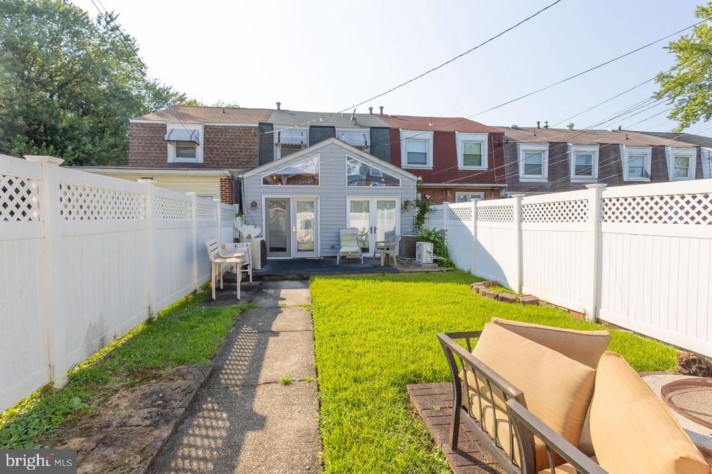5631 UTRECHT RD, Baltimore, MD 21206