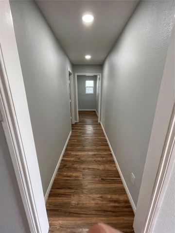 1208 E Magnolia Avenue, Fort Worth, TX 76104