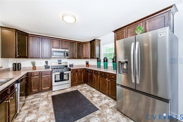 1632 Chestnut Park Ln, Richmond, VA 23222