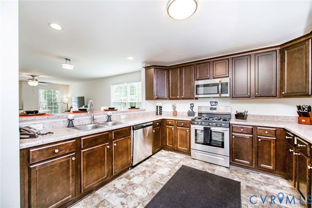 1632 Chestnut Park Ln, Richmond, VA 23222