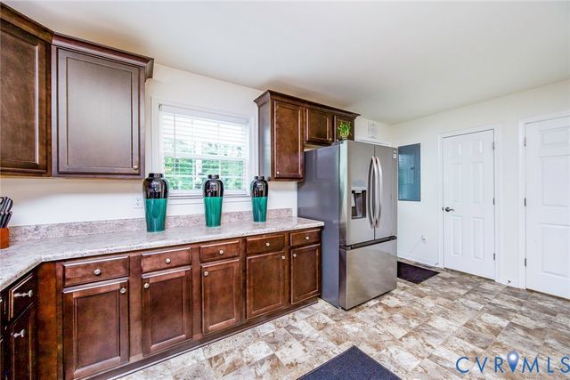 1632 Chestnut Park Ln, Richmond, VA 23222