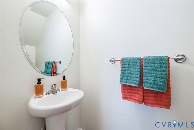 1632 Chestnut Park Ln, Richmond, VA 23222