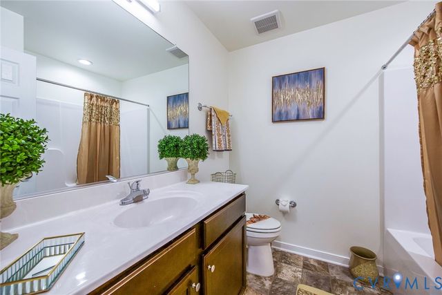 1632 Chestnut Park Ln, Richmond, VA 23222