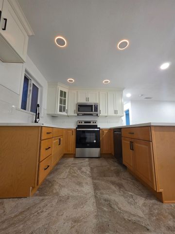 1430 N Golden Gate Ave, Stockton, CA 95205