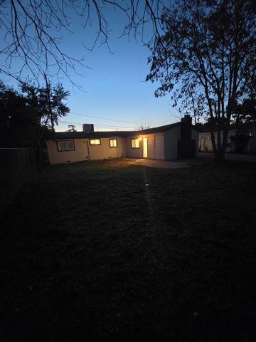 1430 N Golden Gate Ave, Stockton, CA 95205