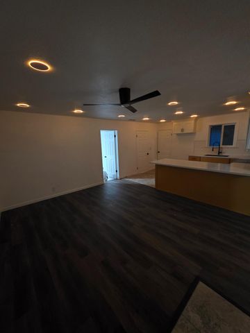 1430 N Golden Gate Ave, Stockton, CA 95205