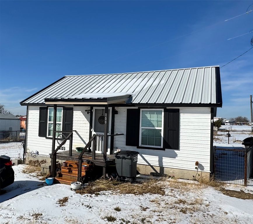 109 W Morning Dove Drive, Azle, TX 76020