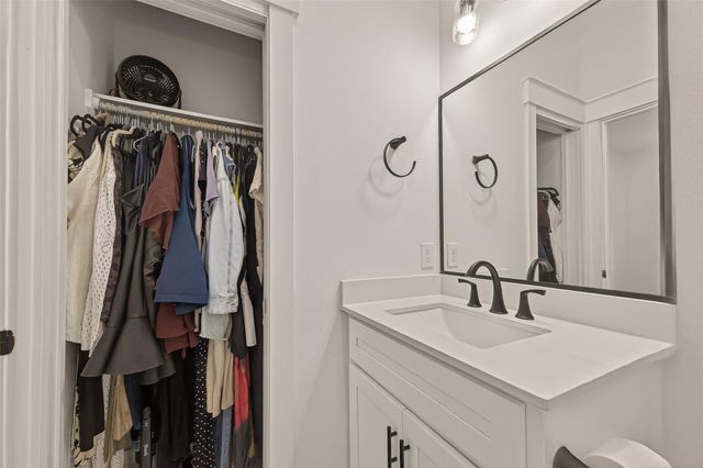 1243 W 23rd Street C, Houston, TX 77008