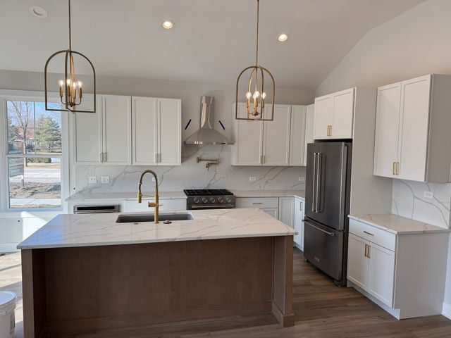 1200 PRAIRIE Lane 1-A, Lemont, IL 60439