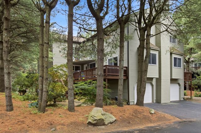 192 Captain Eames Circle 192, Ashland, MA 01721