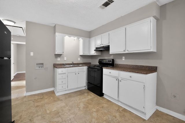 4177 UNIVERSITY ST, Memphis, TN 38127