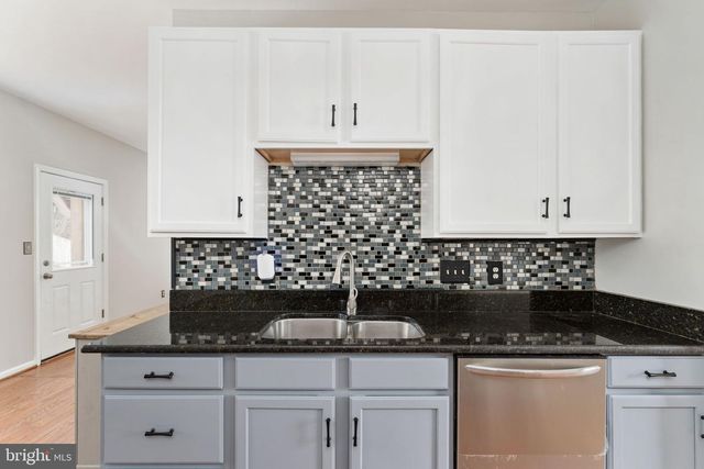 8 RIVER OAK DR, Stafford, VA 22554