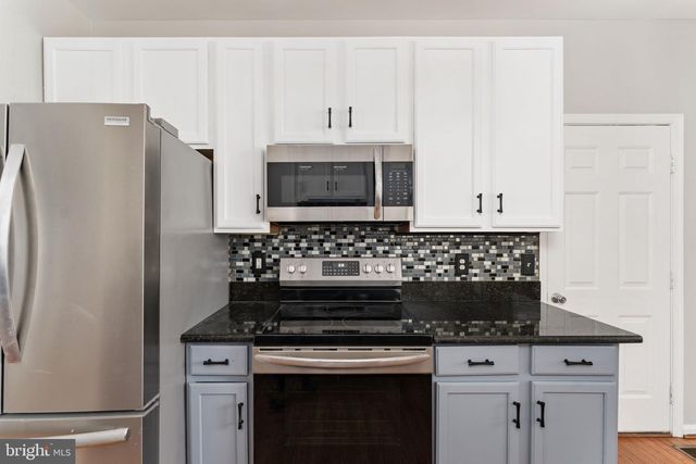 8 RIVER OAK DR, Stafford, VA 22554