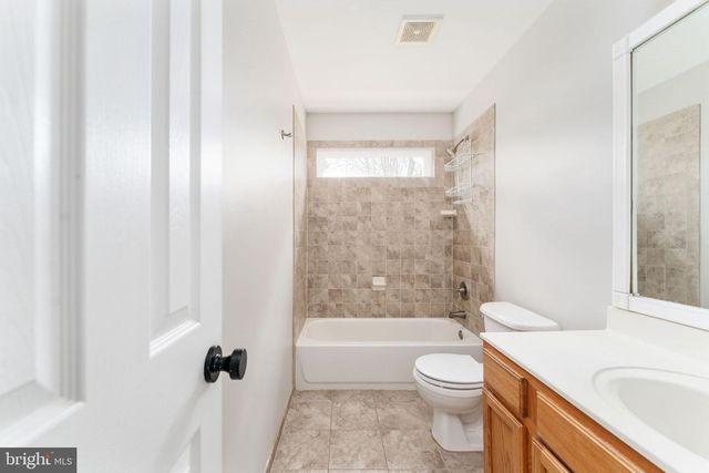 8 RIVER OAK DR, Stafford, VA 22554