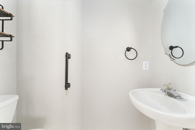 8 RIVER OAK DR, Stafford, VA 22554