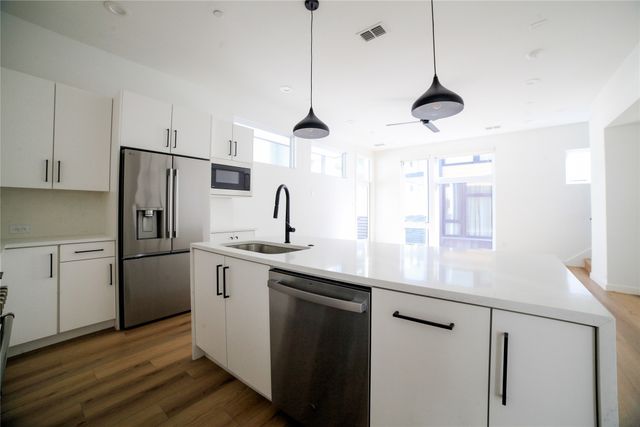 3616 San Jacinto Street 101, Dallas, TX 75204