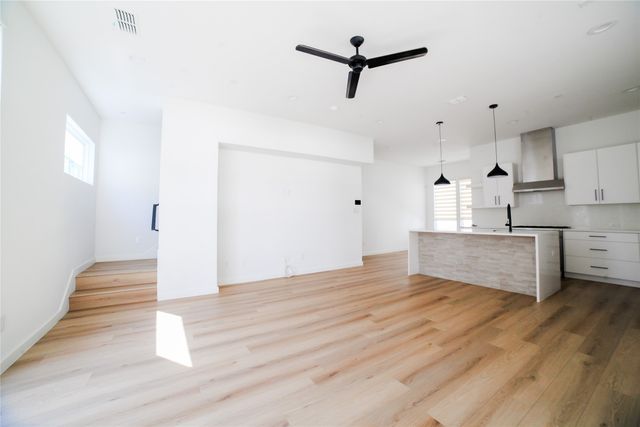3616 San Jacinto Street 101, Dallas, TX 75204