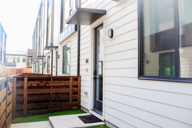 3616 San Jacinto Street 101, Dallas, TX 75204
