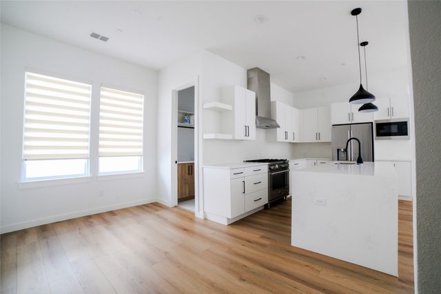 3616 San Jacinto Street 101, Dallas, TX 75204