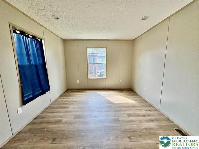 5002 Route 309 1090, Upper Saucon Twp, PA 18034