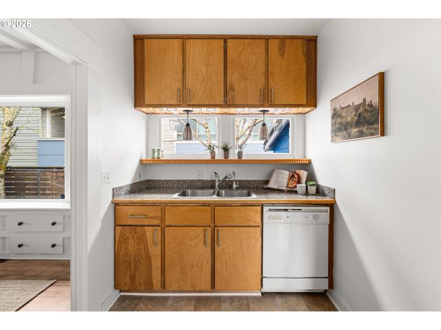 5817 Se BOISE St, Portland, OR 97206