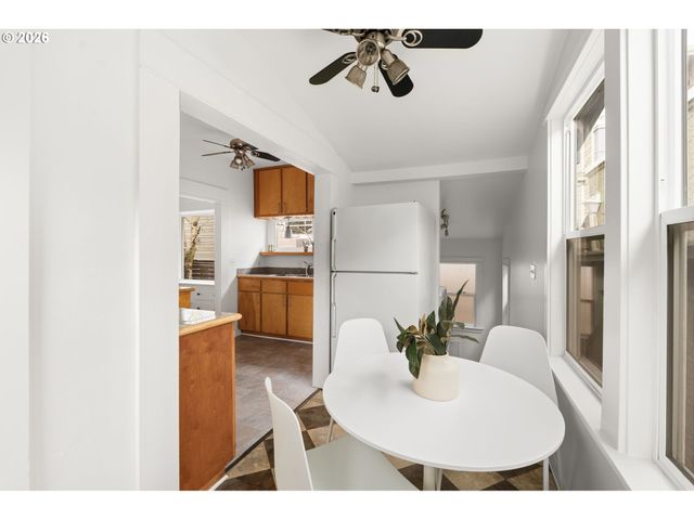 5817 Se BOISE St, Portland, OR 97206