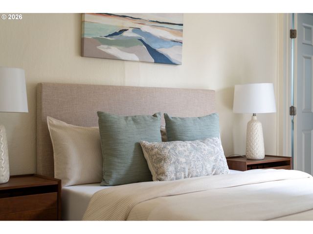 5817 Se BOISE St, Portland, OR 97206