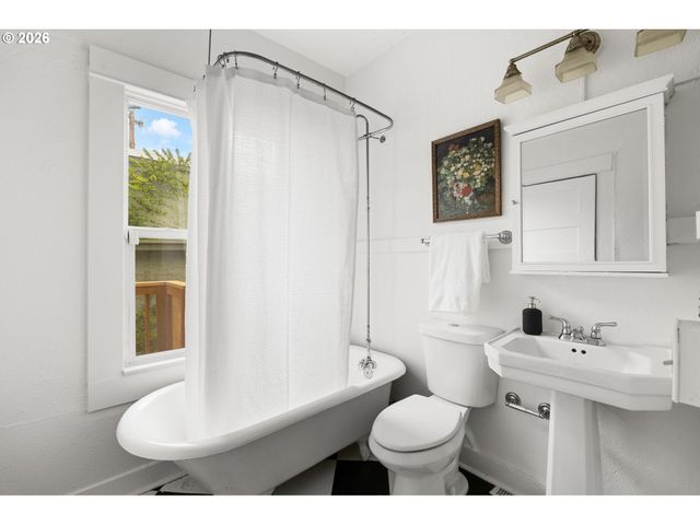 5817 Se BOISE St, Portland, OR 97206