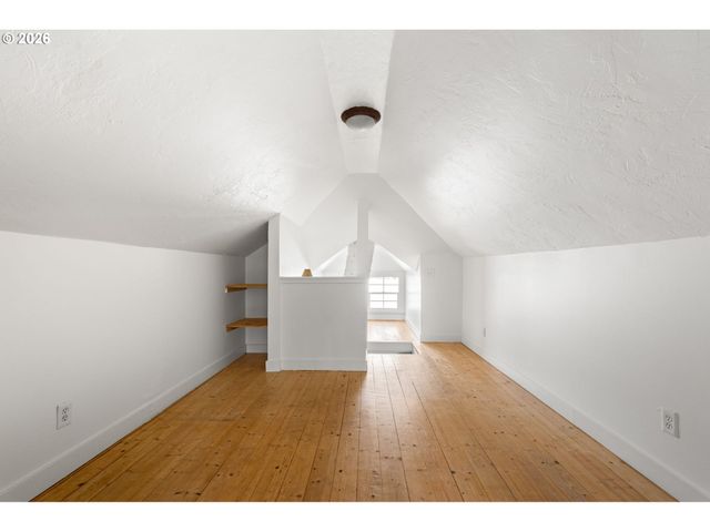 5817 Se BOISE St, Portland, OR 97206