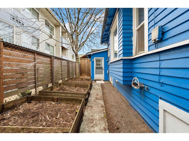 5817 Se BOISE St, Portland, OR 97206