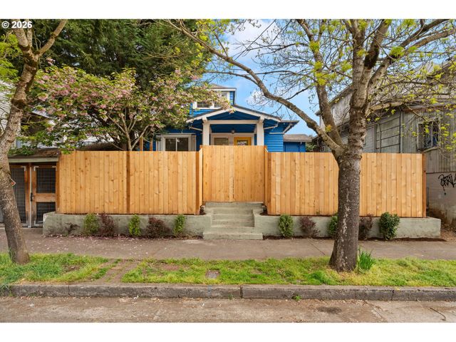 5817 Se BOISE St, Portland, OR 97206