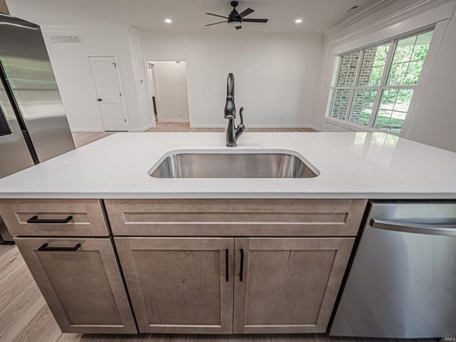 3581 Sand Drive, Newburgh, IN 47630