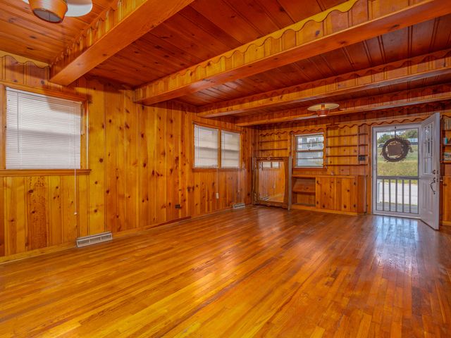 428 Glenn Ave, West Liberty, KY 41472