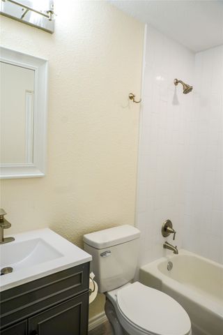 6608 Margaret Drive, Forest Hill, TX 76140
