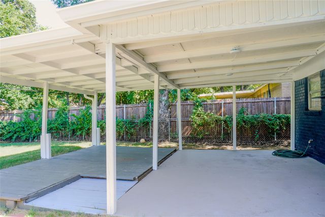 6608 Margaret Drive, Forest Hill, TX 76140